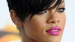 Zpvaka Rihanna promluv o veeru, kdy ji napadl jej ptel